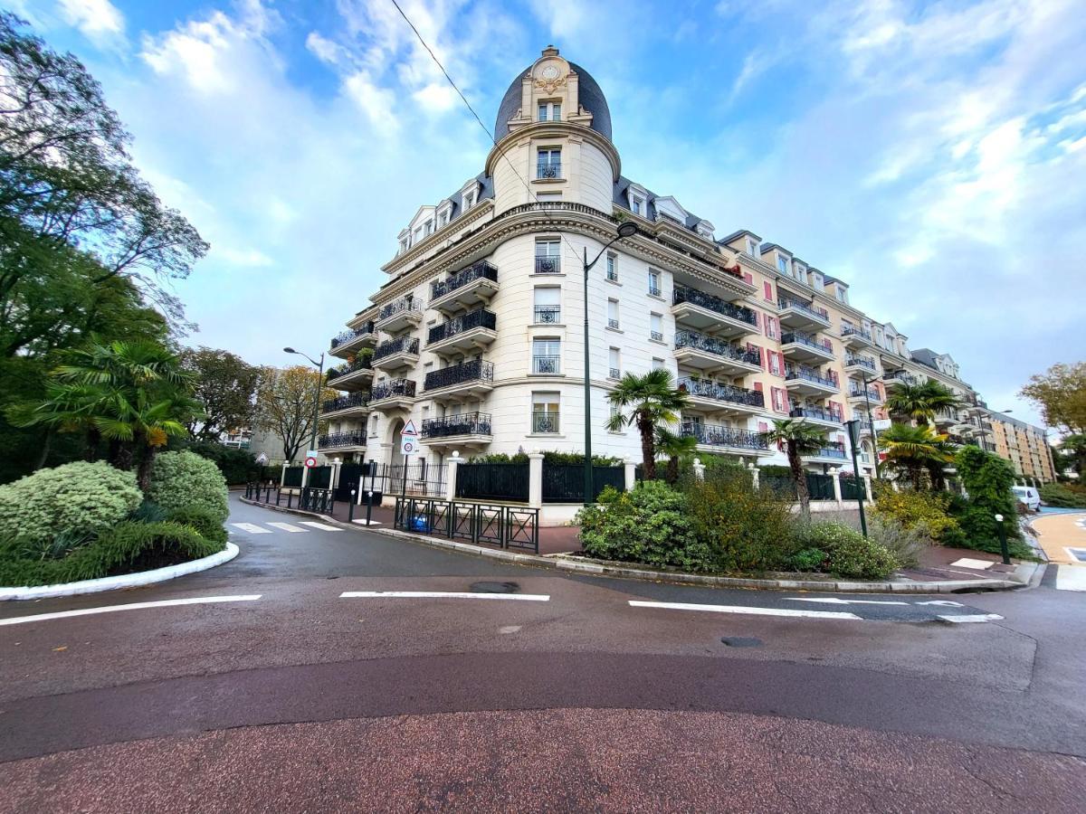 Le Monumental Appartement Le Plessis-Robinson Buitenkant foto